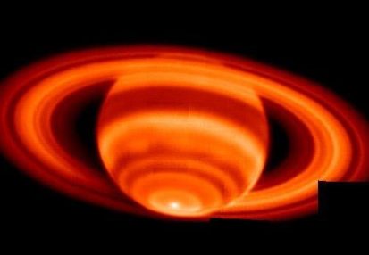 Saturn-in-Infrared_Close-up